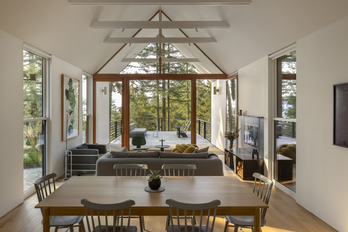 Doe bay retreat / heliotrope architects