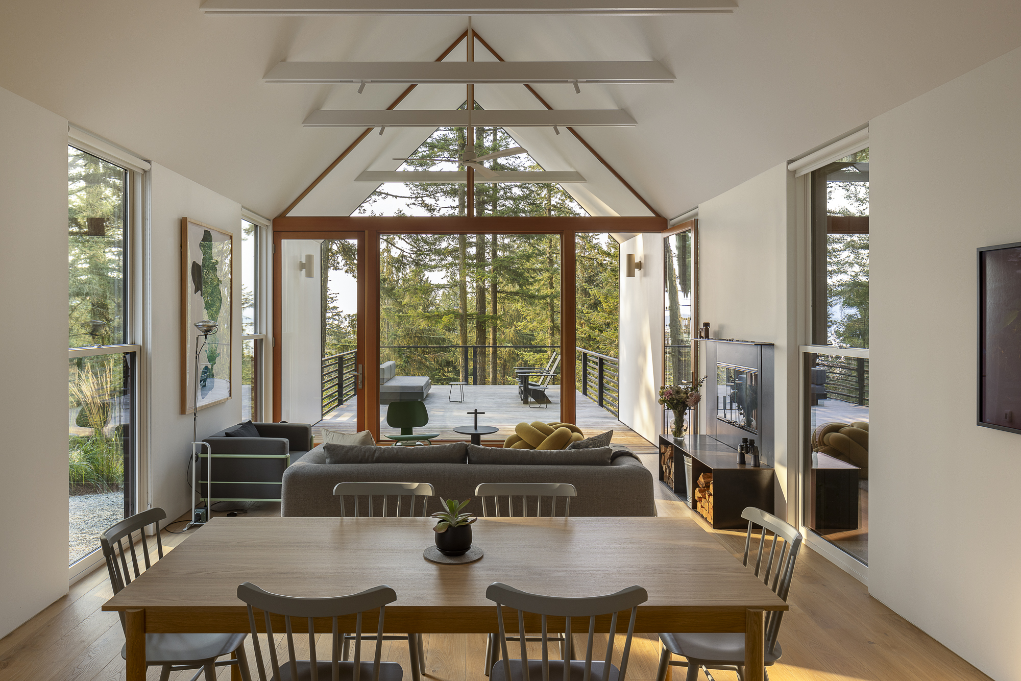 Doe bay retreat / heliotrope architects