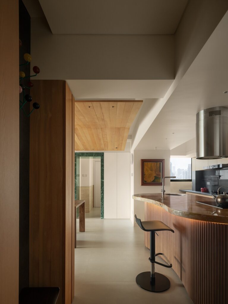 Sonic realm acoustic mansion / value works architects