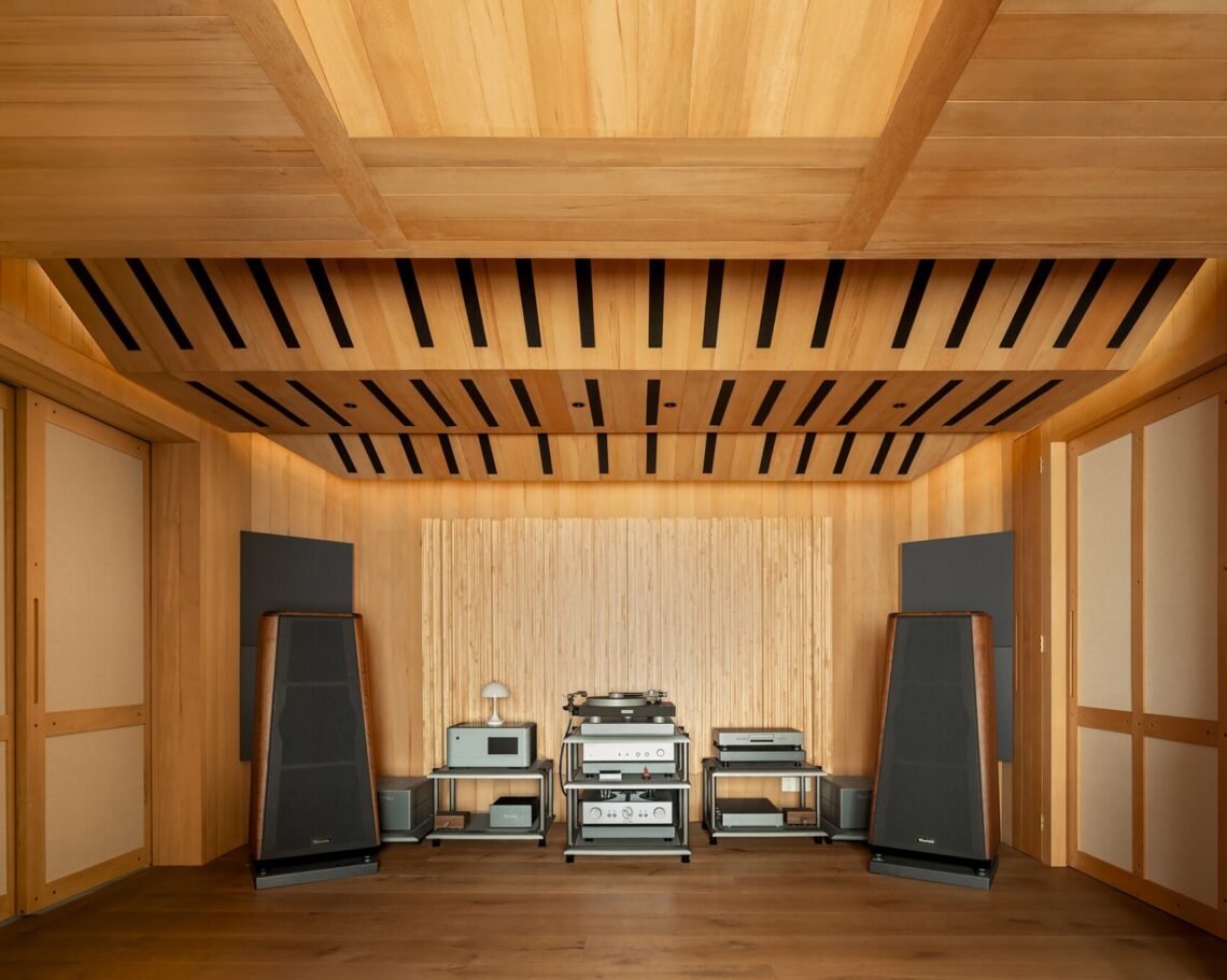 Sonic realm acoustic mansion / value works architects