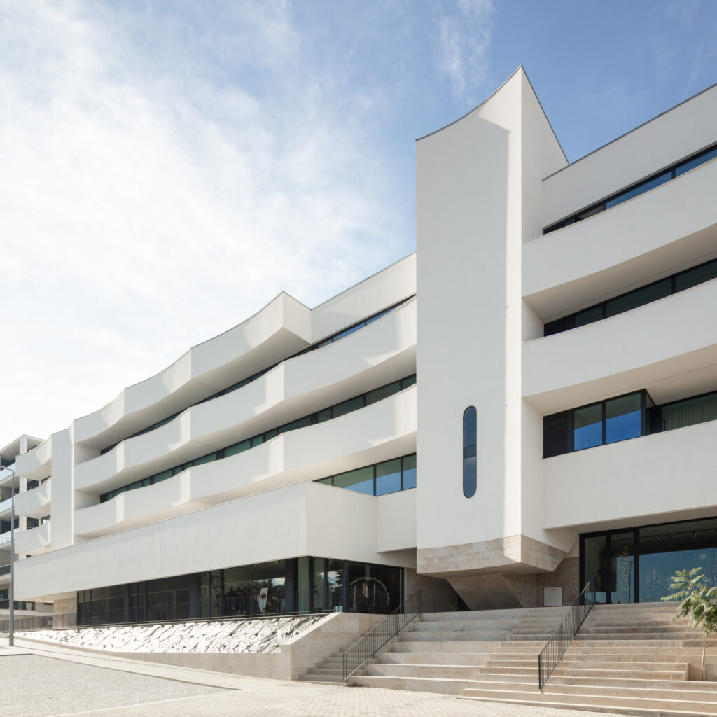 Aurora 10 Building / Atelier Tiago Do Vale 27 Aurora 10 building / atelier tiago do vale