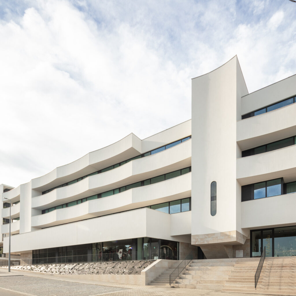 Aurora 10 Building / Atelier Tiago Do Vale 20 Aurora 10 building / atelier tiago do vale