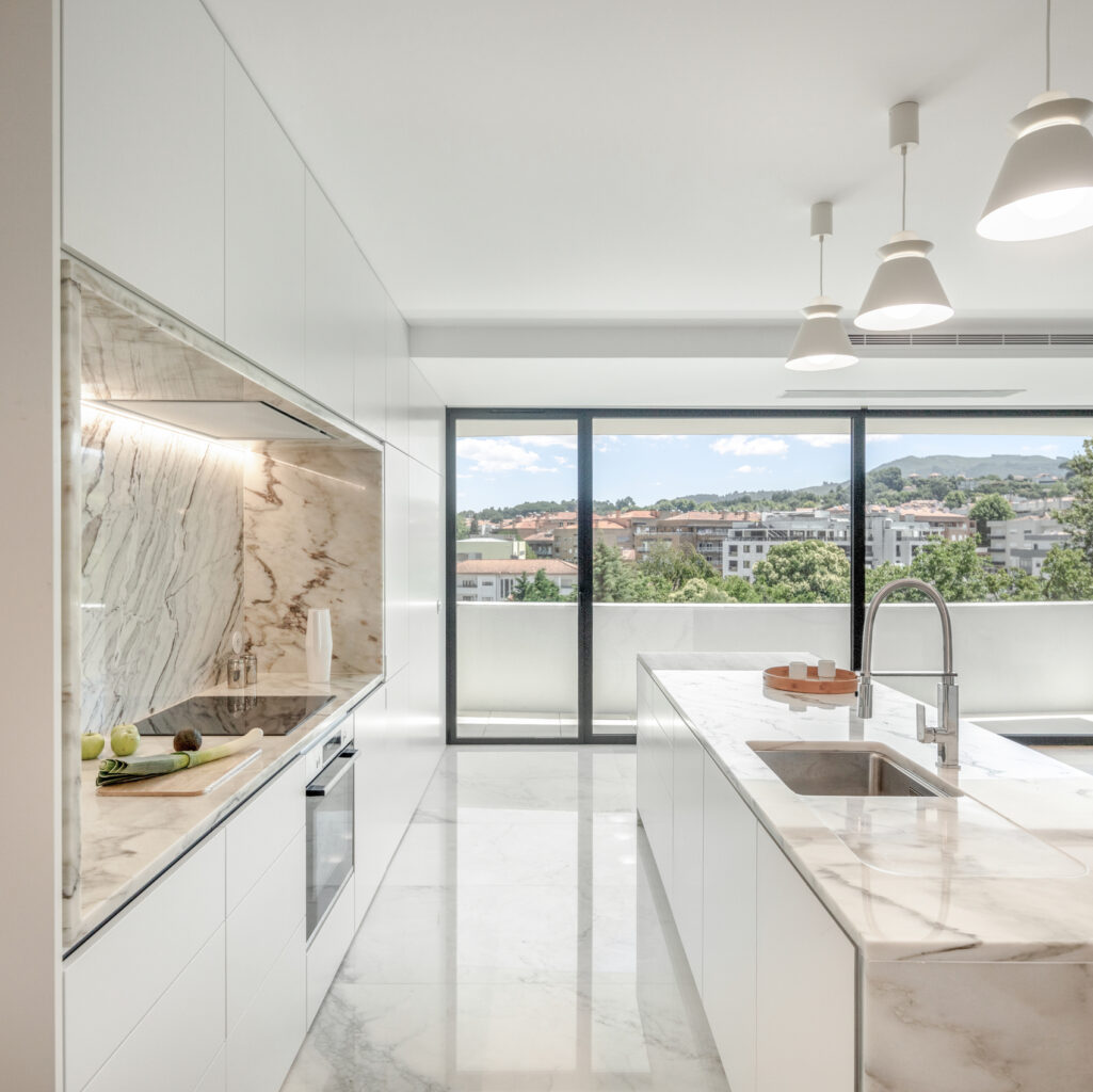 Aurora 10 Building / Atelier Tiago Do Vale 11 Aurora 10 building / atelier tiago do vale