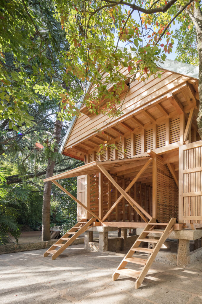 The dovecote-granary / tiago do vale architects