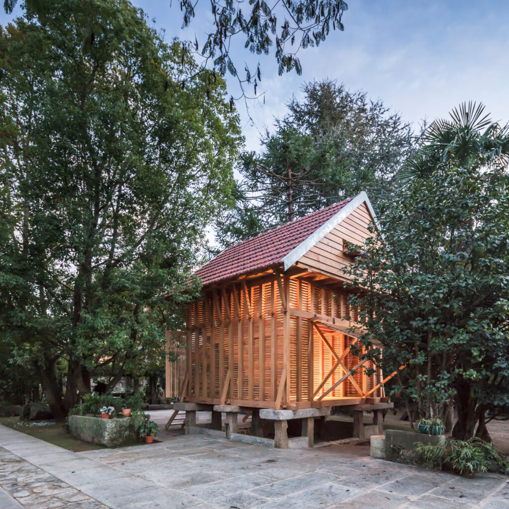 The Dovecote-Granary / Tiago Do Vale Architects 13 The dovecote-granary / tiago do vale architects