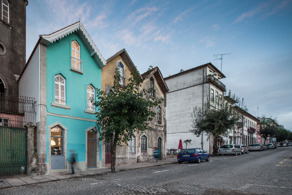 Three Cusps Chalet / Tiago Do Vale Arquitectos 8 Three cusps chalet / tiago do vale arquitectos