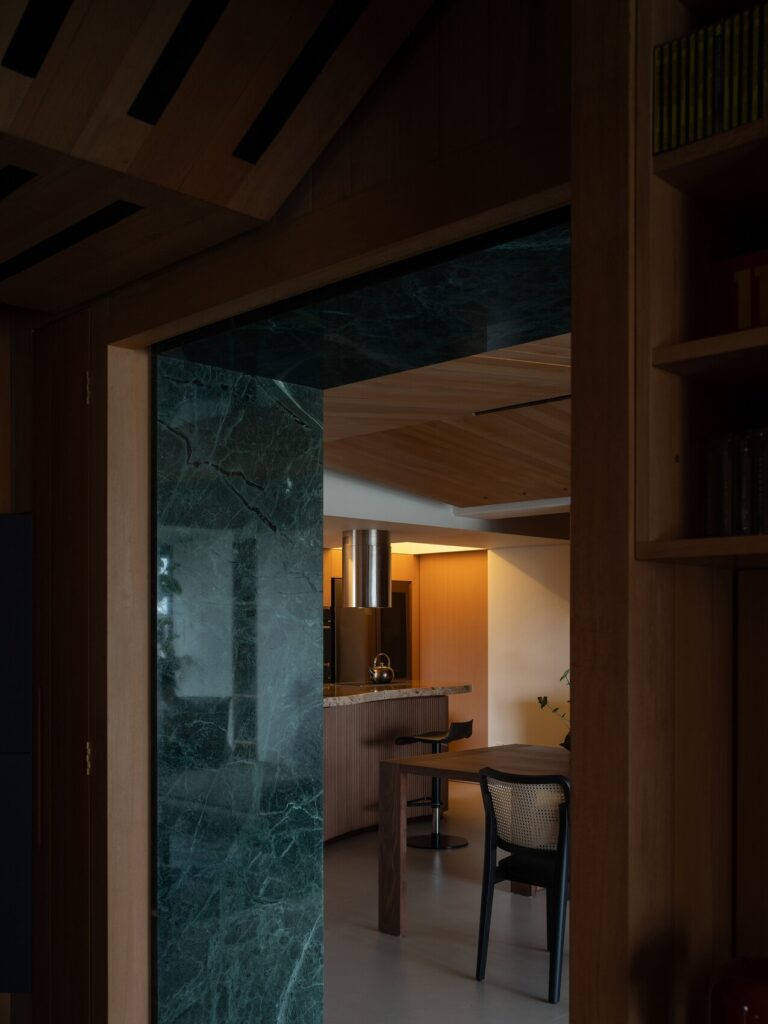 Sonic realm acoustic mansion / value works architects