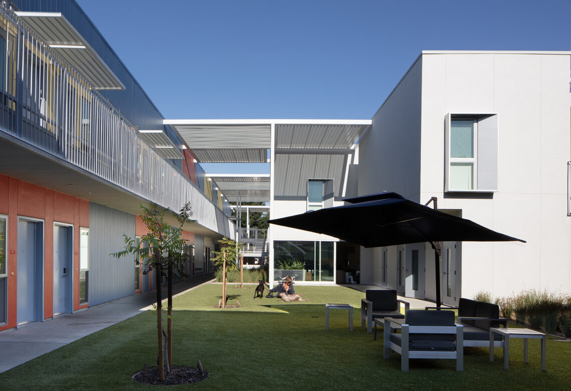 Northview Apartments / Brooks Scarpa Huber Architects 2 Northview apartments / brooks scarpa huber architects