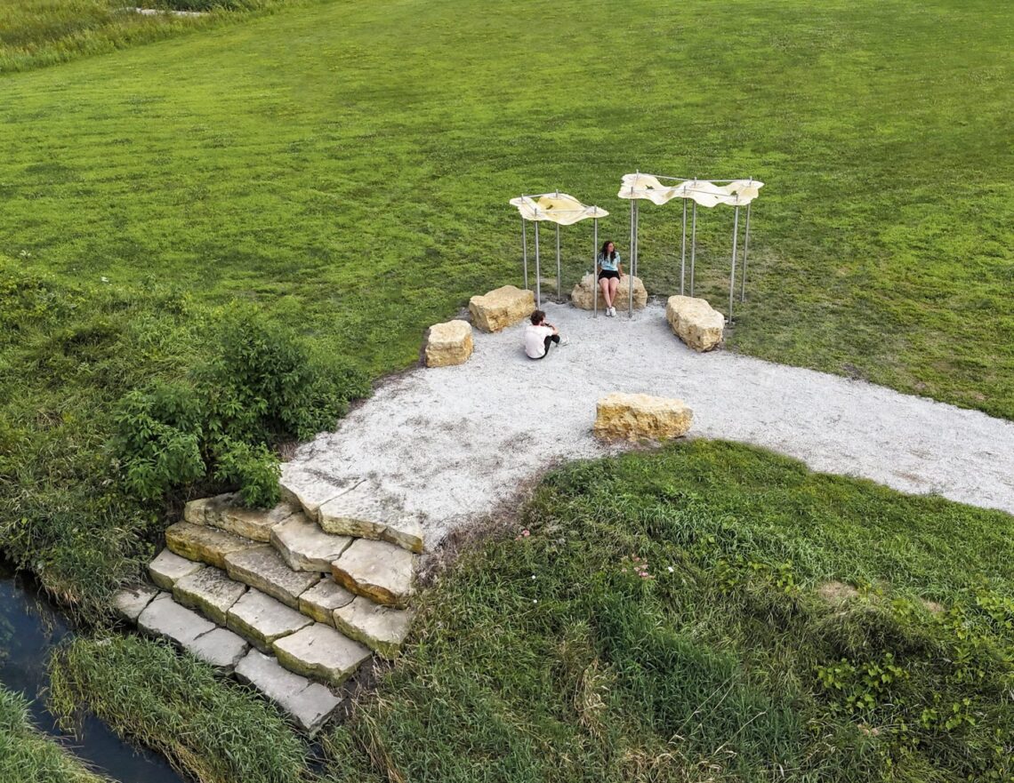Puddle pavilion by i/thee turns algae bio-resin into public architecture along mud creek