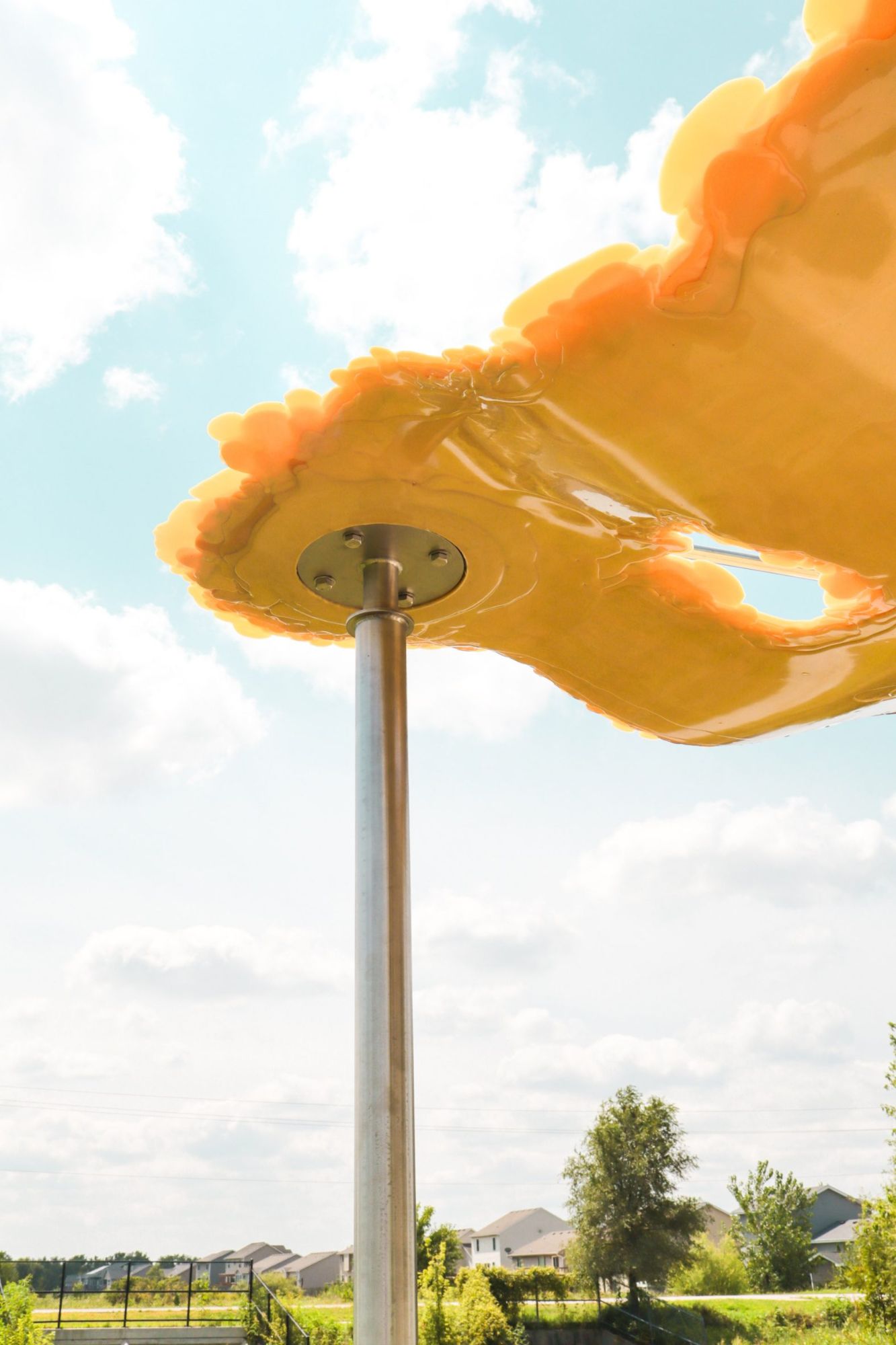 Puddle pavilion by i/thee turns algae bio-resin into public architecture along mud creek