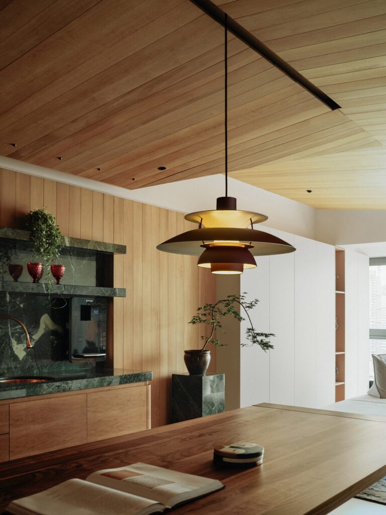 Sonic realm acoustic mansion / value works architects