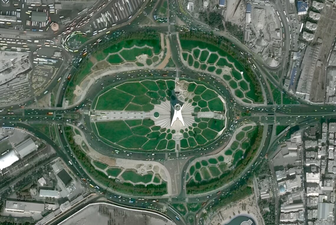 Azadi tower / hossein amanat | classics on architecture lab