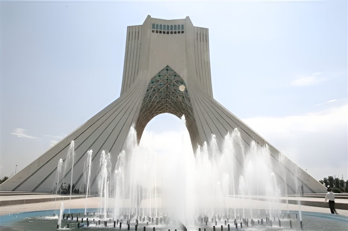 Azadi tower / hossein amanat | classics on architecture lab