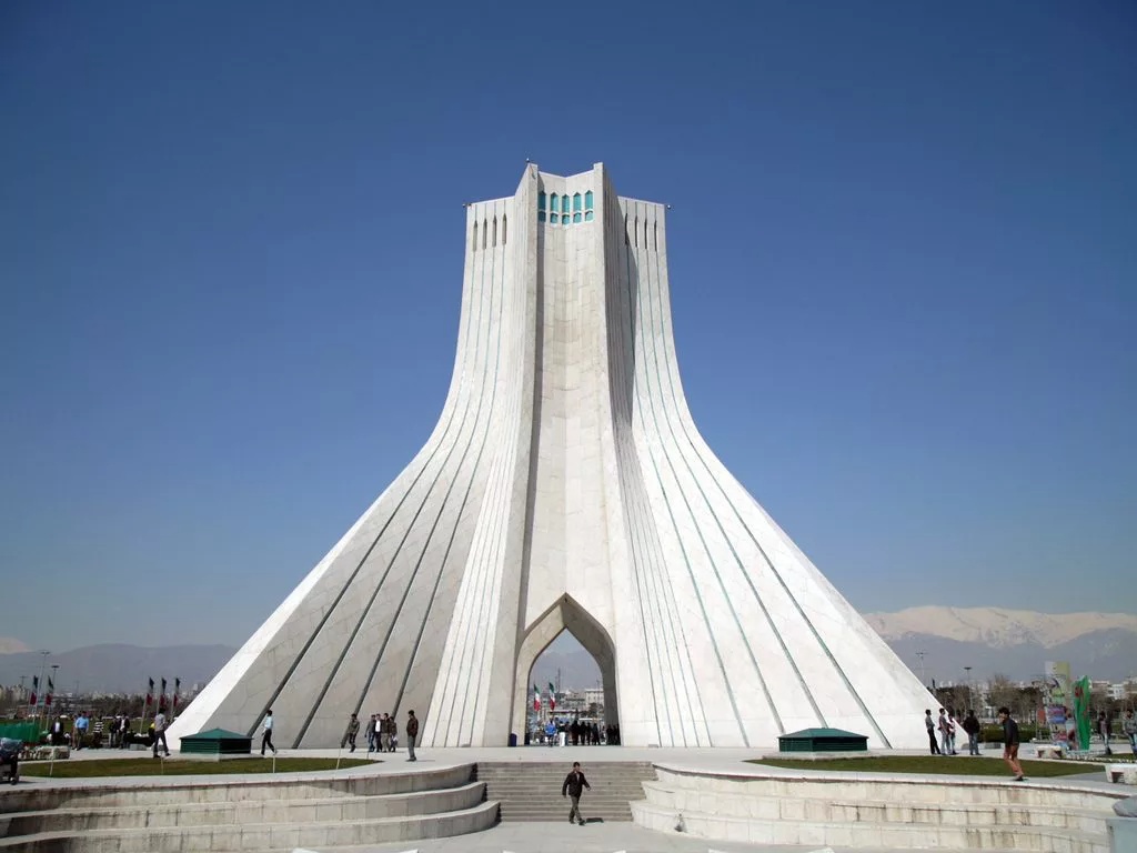 Azadi tower / hossein amanat | classics on architecture lab