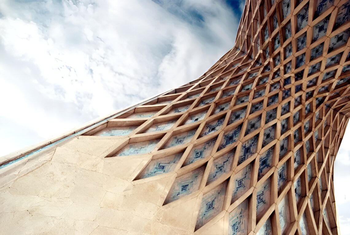Azadi tower / hossein amanat | classics on architecture lab