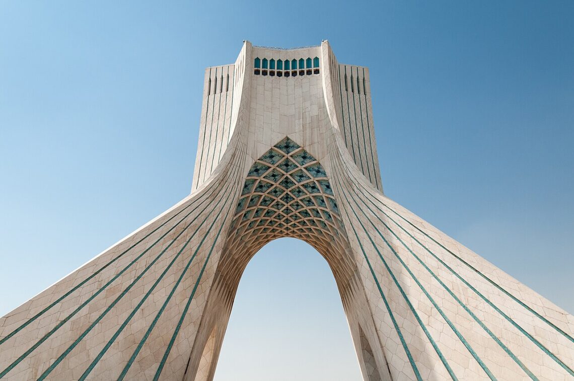 Azadi tower / hossein amanat | classics on architecture lab