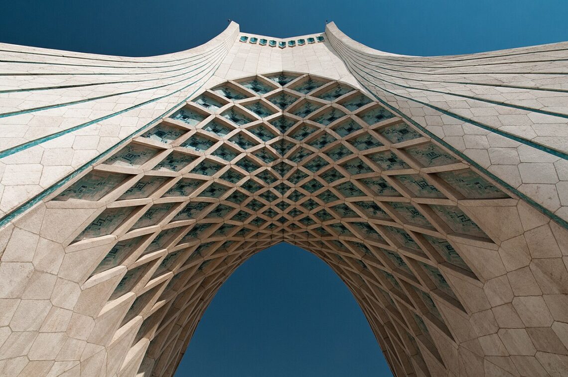 Azadi tower / hossein amanat | classics on architecture lab