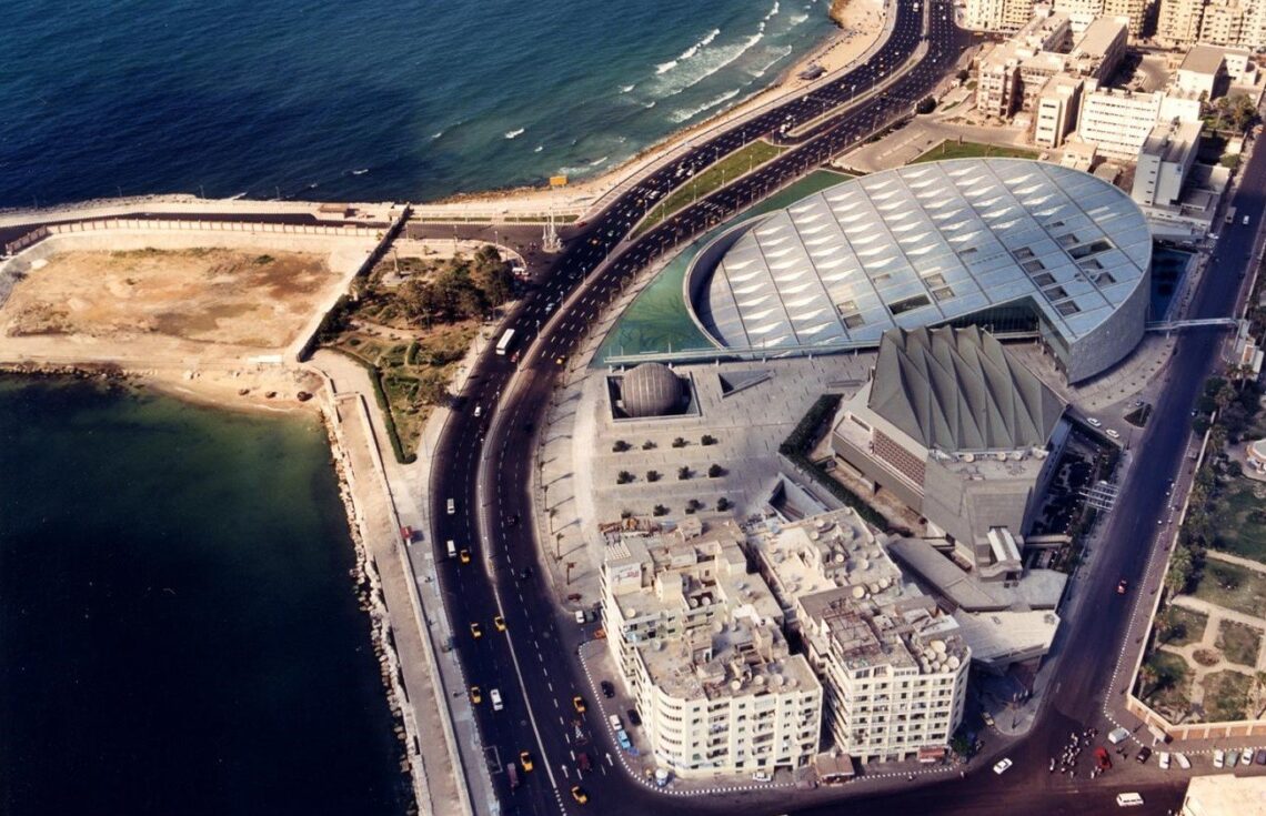 Bibliotheca alexandrina / snøhetta | classics on architecture lab