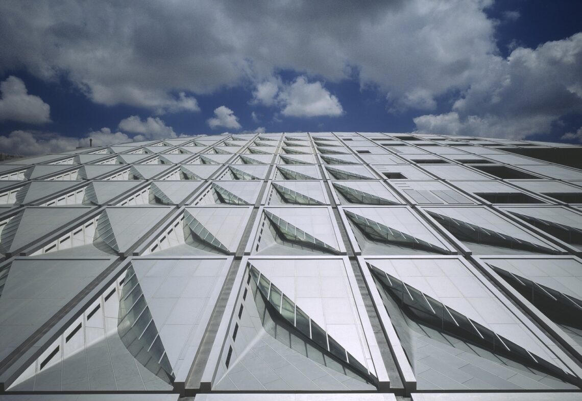 Bibliotheca alexandrina / snøhetta | classics on architecture lab