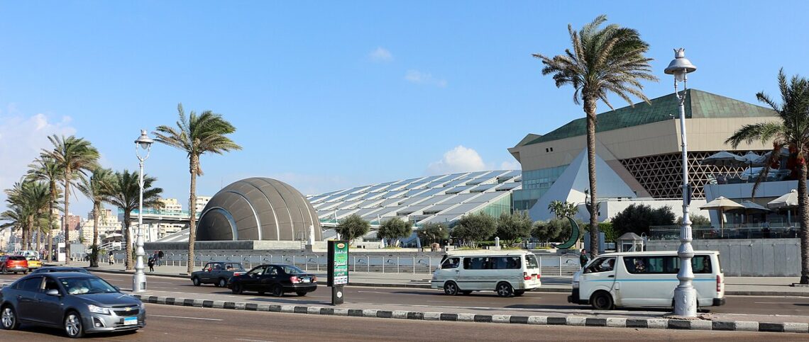 Bibliotheca alexandrina / snøhetta | classics on architecture lab