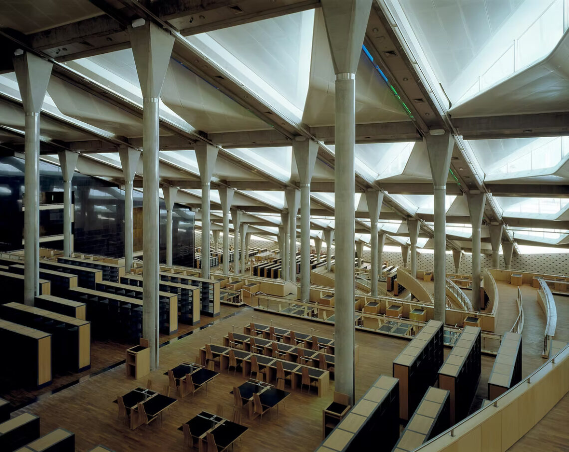 Bibliotheca alexandrina / snøhetta | classics on architecture lab