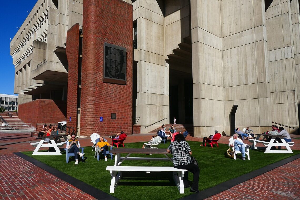 Boston city hall / kallmann, mckinnell, & knowles | classics on architecture lab