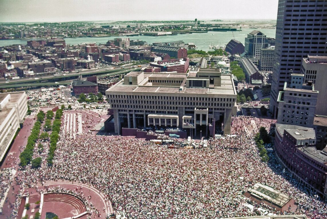 Boston city hall / kallmann, mckinnell, & knowles | classics on architecture lab