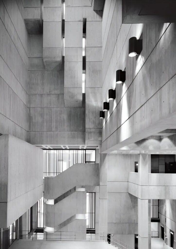 Boston city hall / kallmann, mckinnell, & knowles | classics on architecture lab
