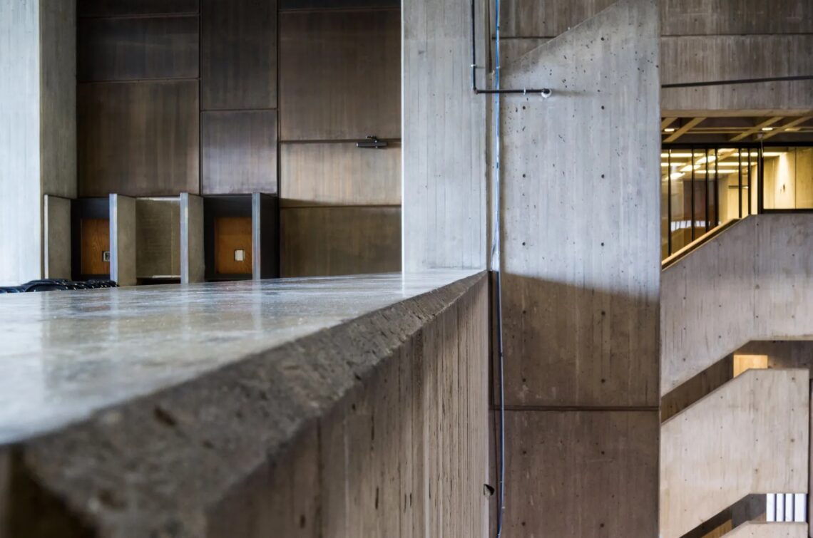 Boston city hall / kallmann, mckinnell, & knowles | classics on architecture lab
