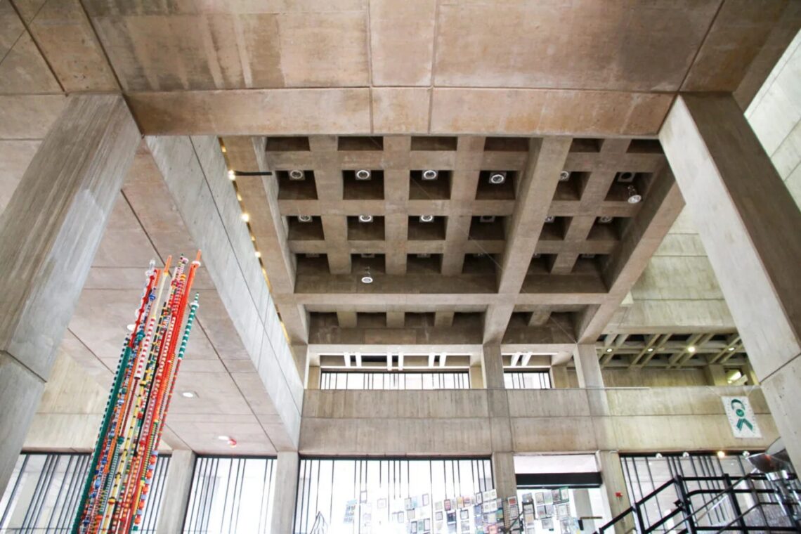 Boston city hall / kallmann, mckinnell, & knowles | classics on architecture lab