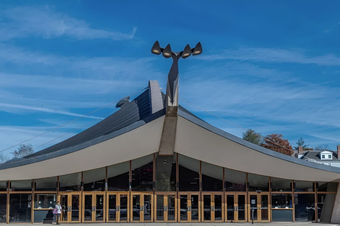 David S. Ingalls Skating Rink / Eero Saarinen | Classics On Architecture Lab 31 David s. Ingalls skating rink / eero saarinen | classics on architecture lab