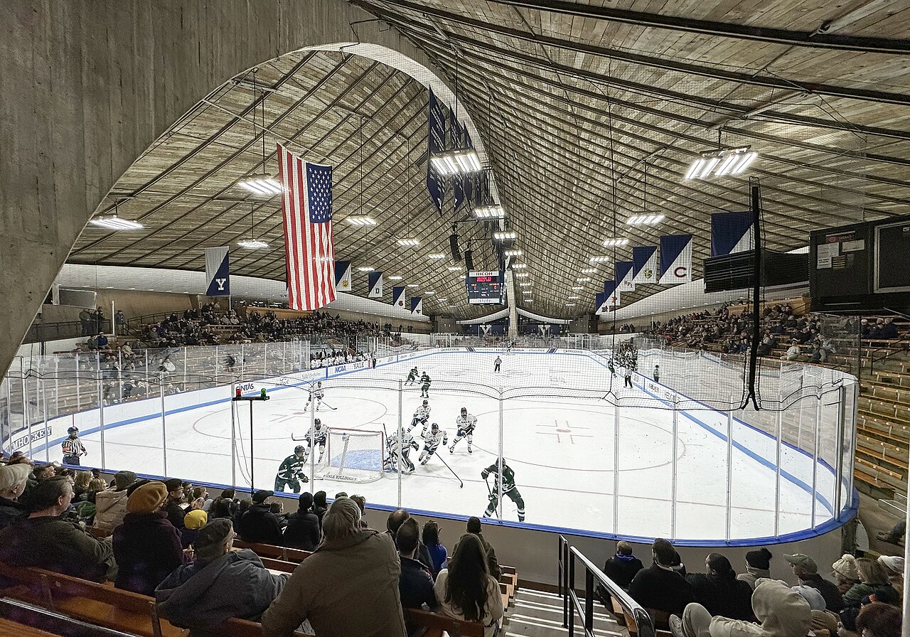 David-S-Ingalls-Skating-Rink-Eero-Saarinen-Classics-On-Architecture-Lab-48 David s. Ingalls skating rink / eero saarinen | classics on architecture lab
