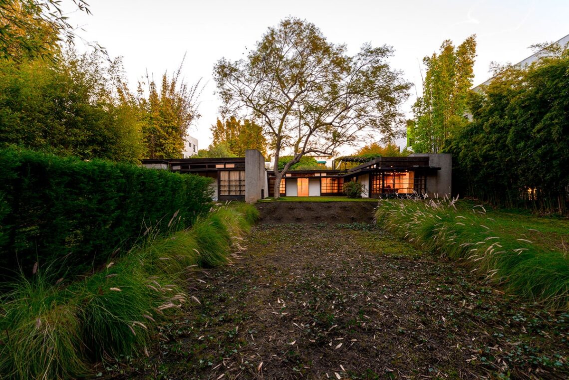 Kings road house / rudolf schindler | classics on architecture lab