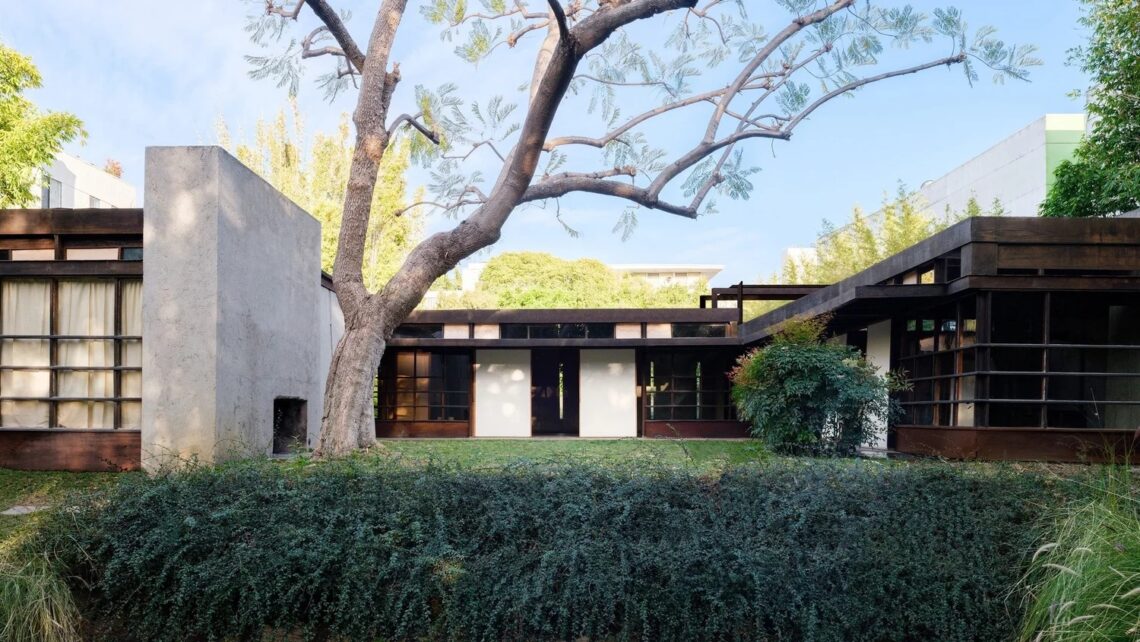 Kings road house / rudolf schindler | classics on architecture lab