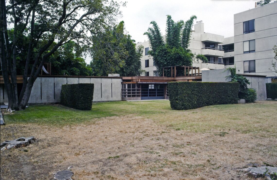 Kings road house / rudolf schindler | classics on architecture lab