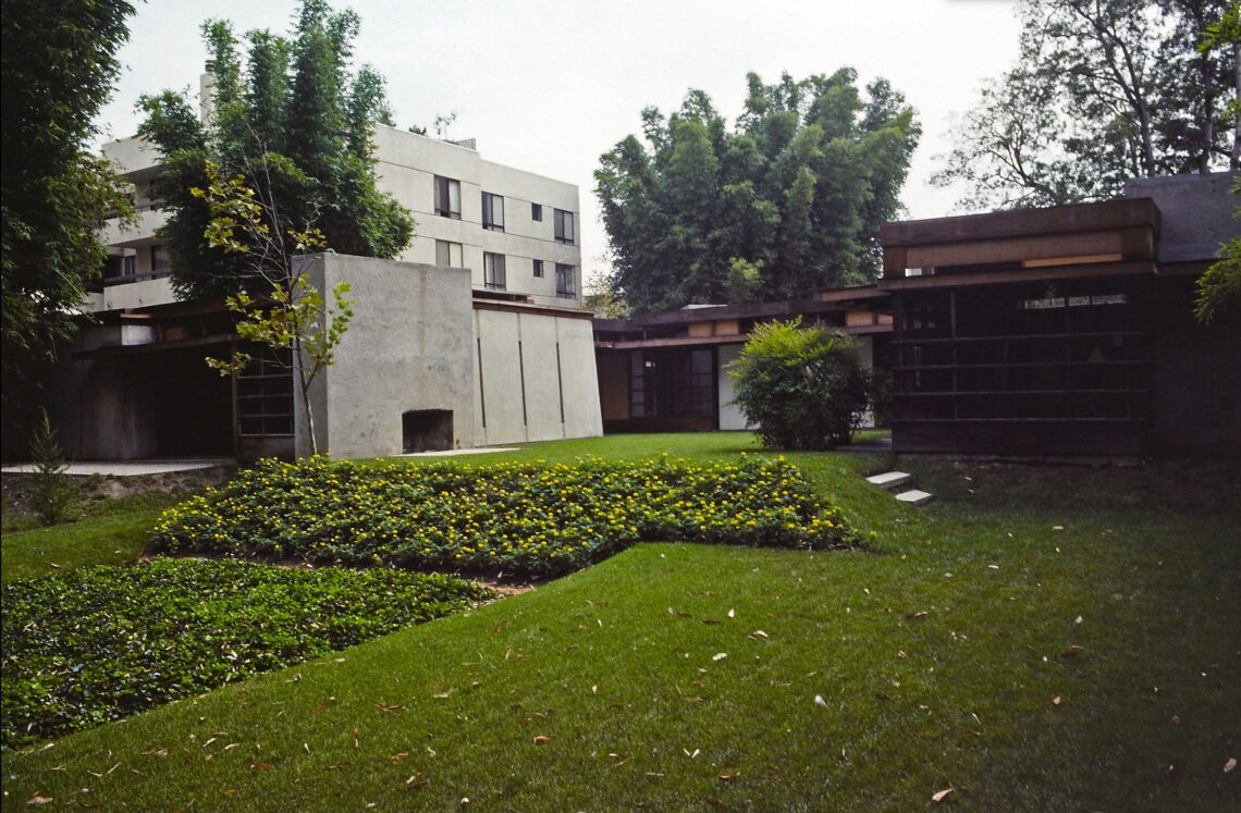 Kings road house / rudolf schindler | classics on architecture lab