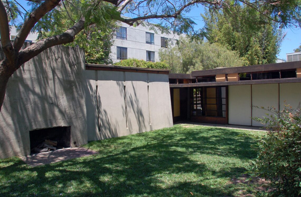 Kings road house / rudolf schindler | classics on architecture lab