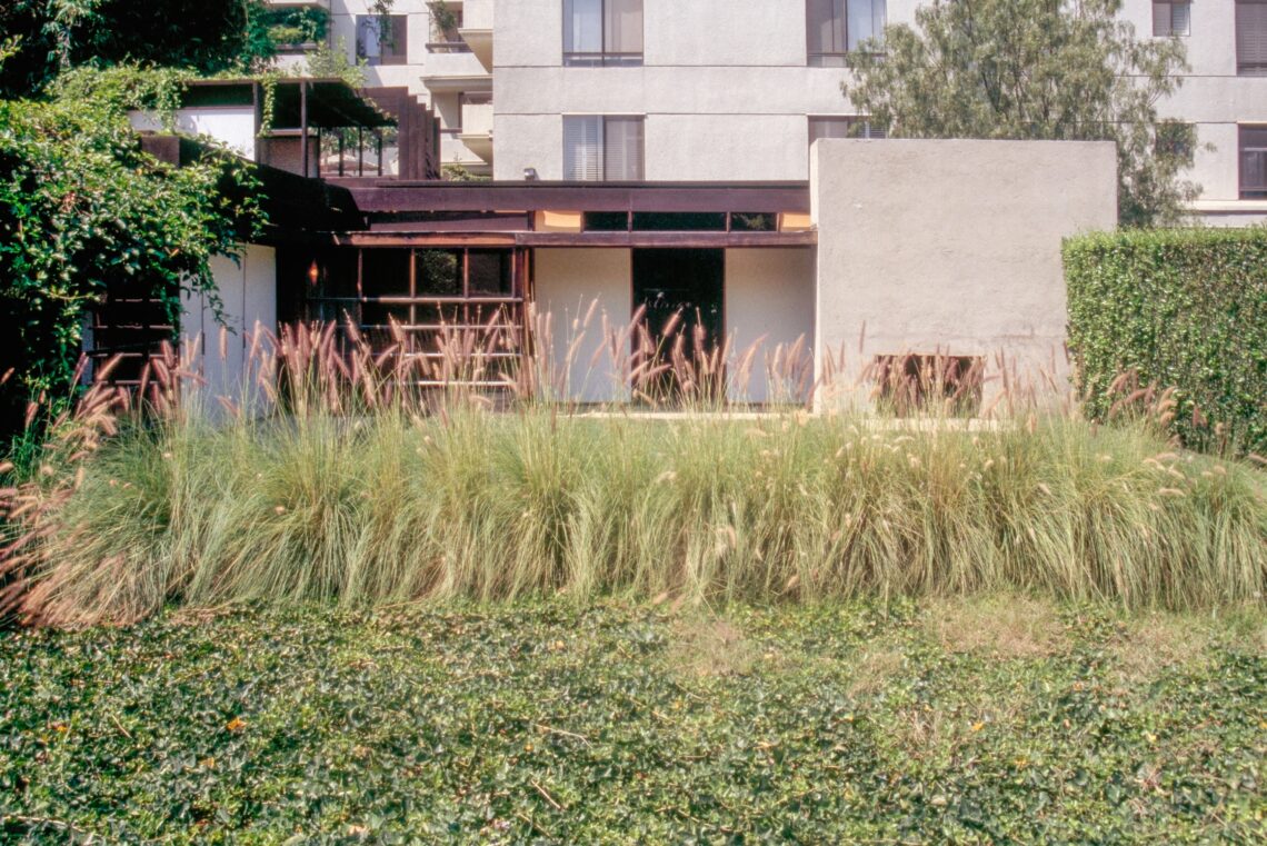 Kings road house / rudolf schindler | classics on architecture lab