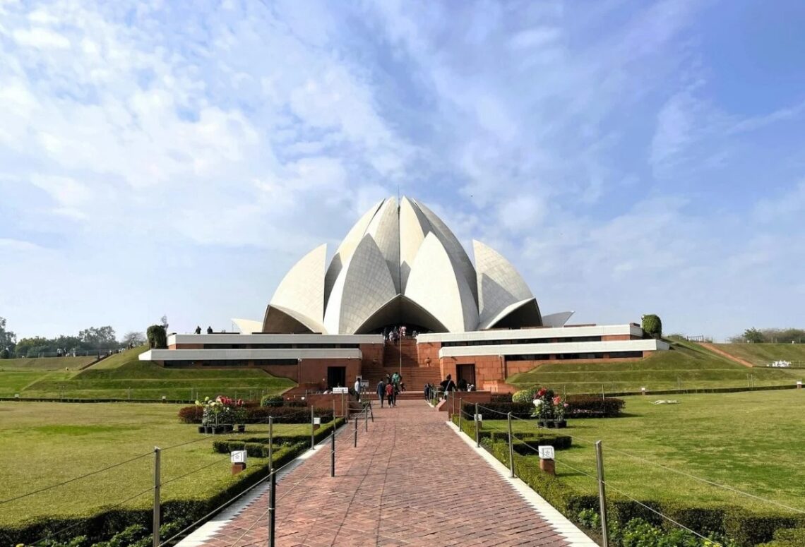 Lotus temple / fariborz sahba | classics on architecture lab