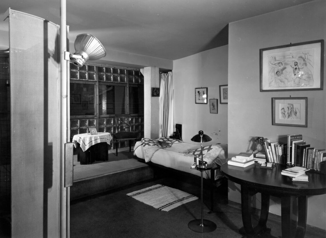 Maison de verre / pierre chareau + bernard bijvoet | classics on architecture lab
