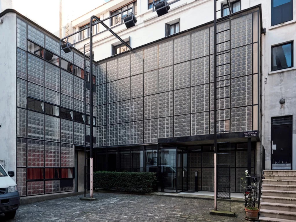 Maison de verre / pierre chareau + bernard bijvoet | classics on architecture lab