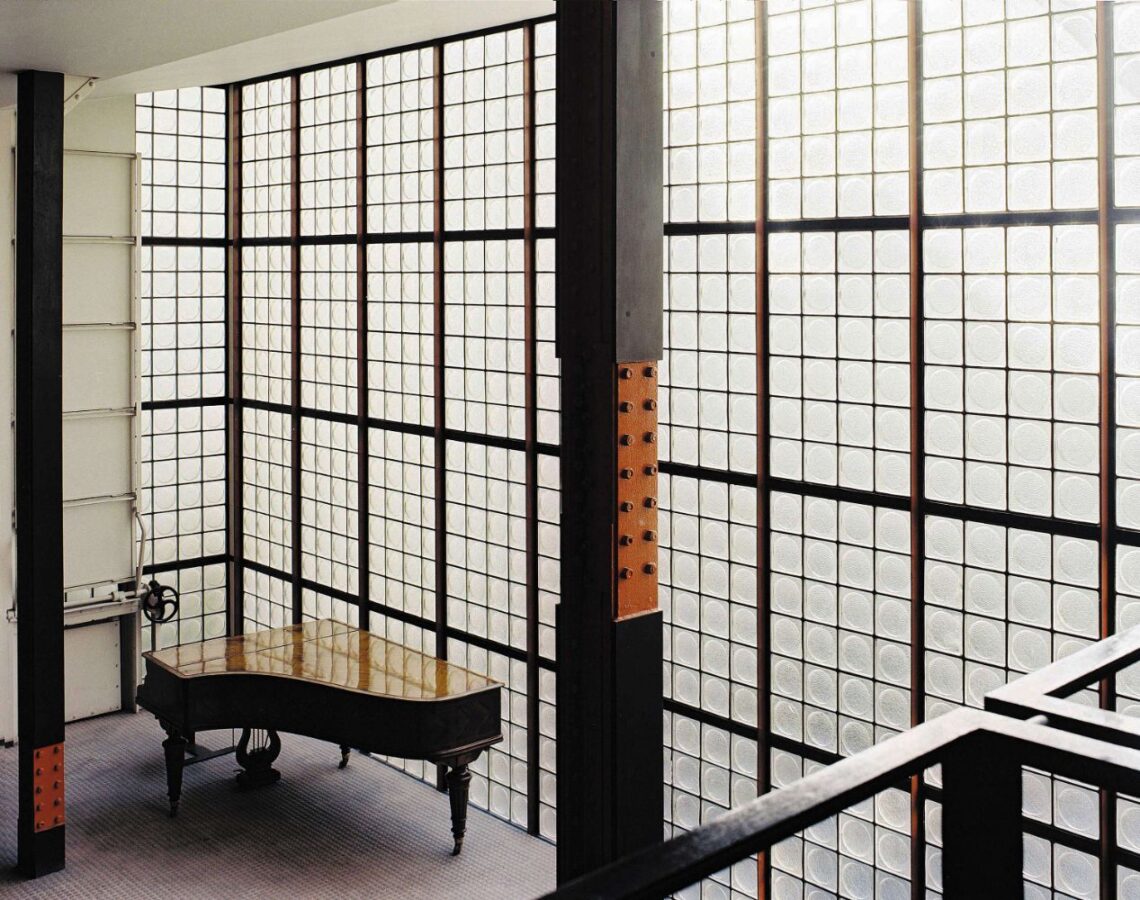 Maison de verre / pierre chareau + bernard bijvoet | classics on architecture lab