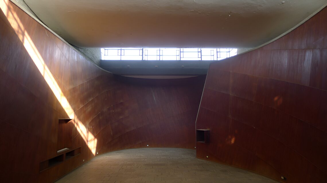 Mill owners' association building / le corbusier | classics on architecture lab