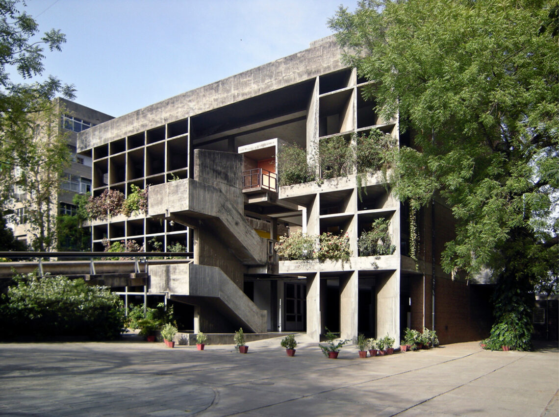 Mill owners' association building / le corbusier | classics on architecture lab