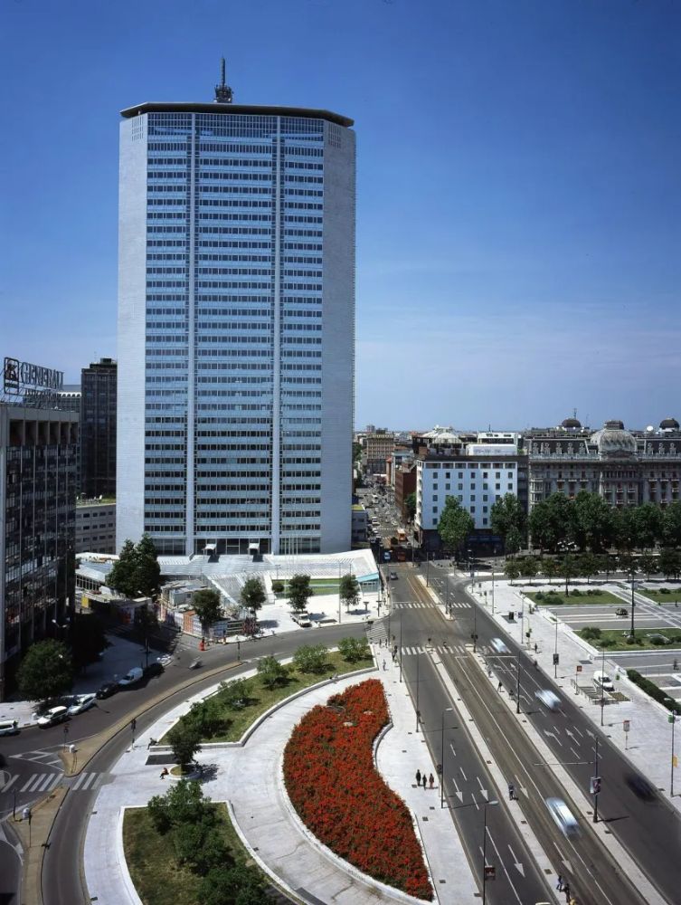 Pirelli-Tower-Gio-Ponti-Pier-Luigi-Nervi-Classics-On-Architecture-Lab-22 Pirelli tower / gio ponti, pier luigi nervi | classics on architecture lab
