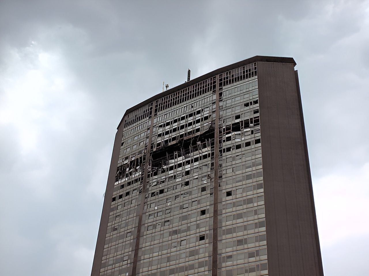 Pirelli-Tower-Gio-Ponti-Pier-Luigi-Nervi-Classics-On-Architecture-Lab-6 Pirelli tower / gio ponti, pier luigi nervi | classics on architecture lab