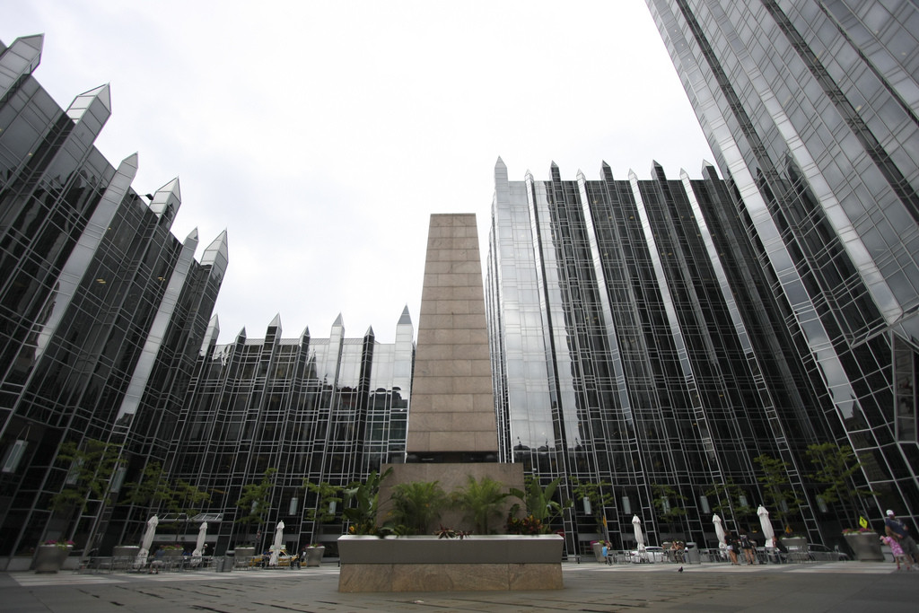 Ppg Place / John Burgee Architects With Philip Johnson | Classics On Architecture Lab 13 Ppg place / john burgee architects with philip johnson | classics on architecture lab