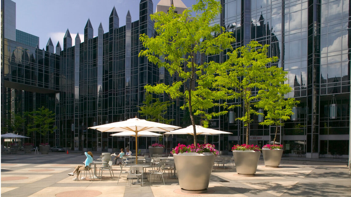 Ppg Place / John Burgee Architects With Philip Johnson | Classics On Architecture Lab 19 Ppg place / john burgee architects with philip johnson | classics on architecture lab