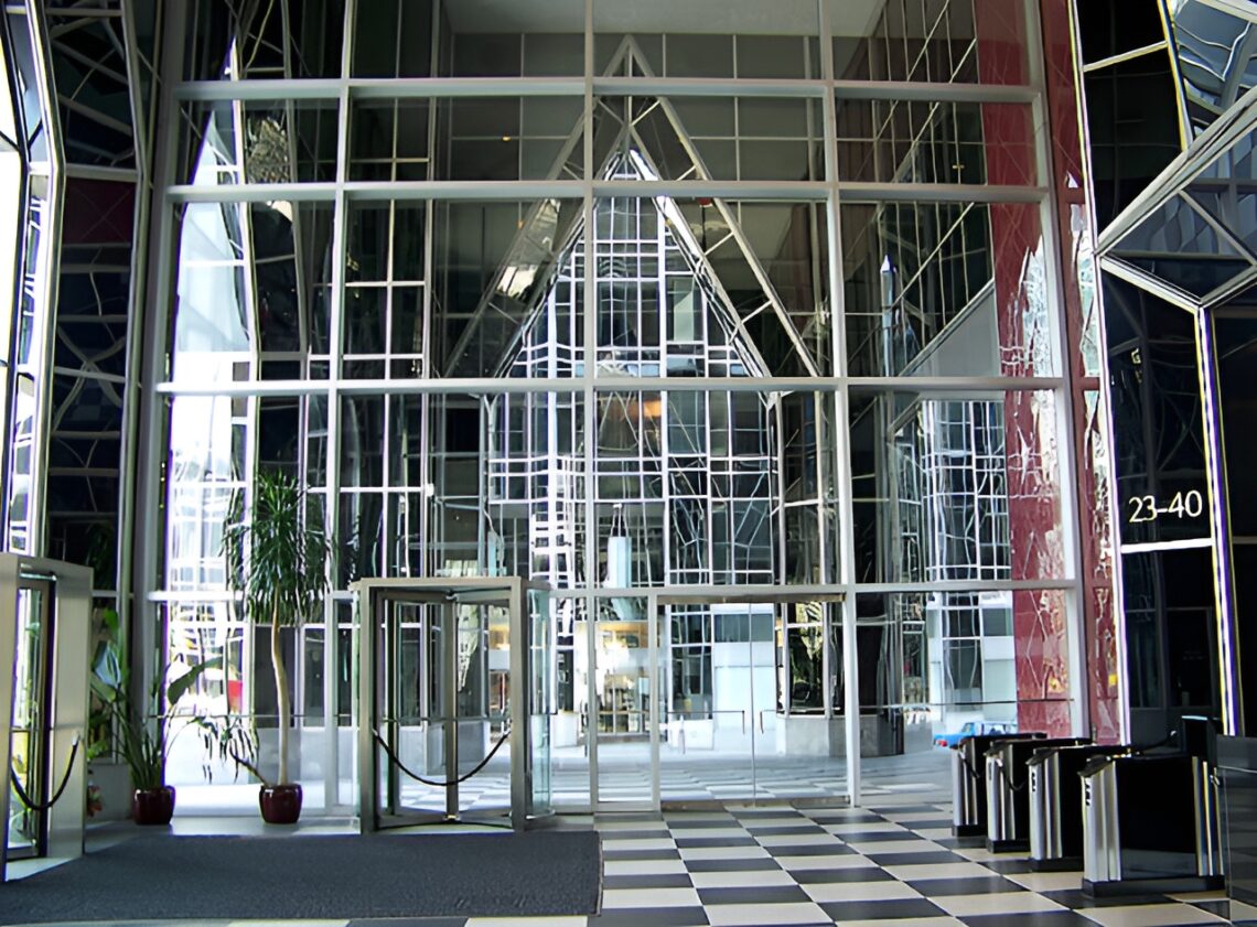 Ppg Place / John Burgee Architects With Philip Johnson | Classics On Architecture Lab 9 Ppg place / john burgee architects with philip johnson | classics on architecture lab