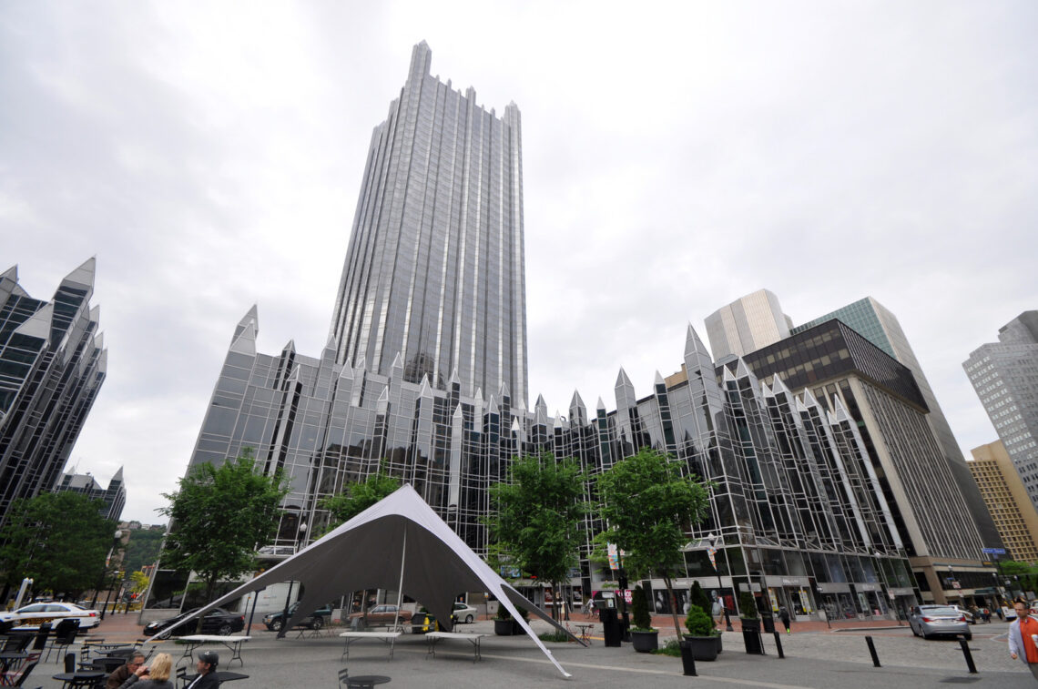 Ppg Place / John Burgee Architects With Philip Johnson | Classics On Architecture Lab 32 Ppg place / john burgee architects with philip johnson | classics on architecture lab
